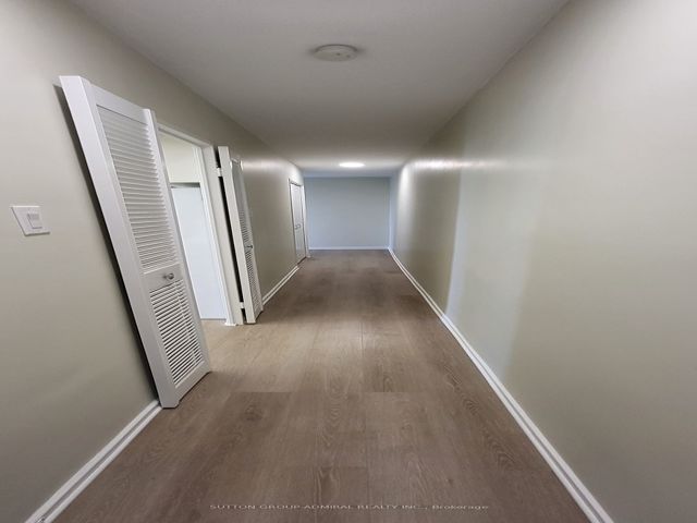 1409 - 130 Neptune Dr