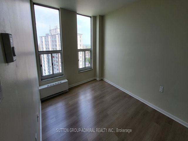 1409 - 130 Neptune Dr