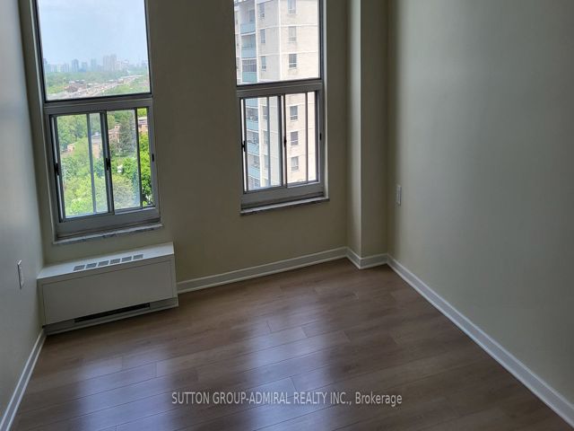 1409 - 130 Neptune Dr