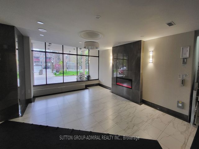 1409 - 130 Neptune Dr