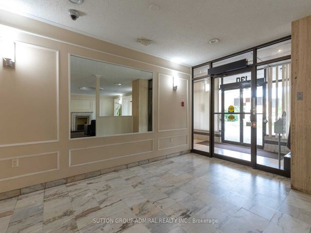 1409 - 130 Neptune Dr
