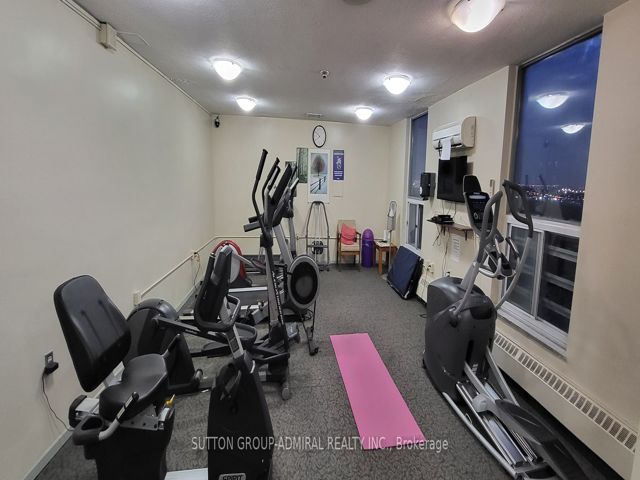 1409 - 130 Neptune Dr