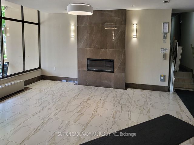 1409 - 130 Neptune Dr