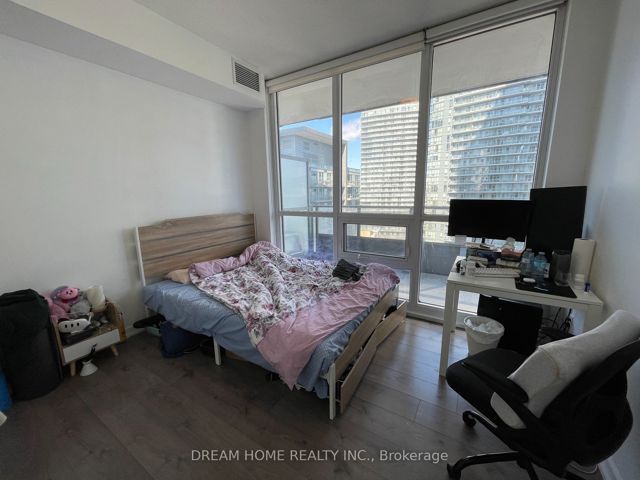 1208 - 50 Forest Manor Rd