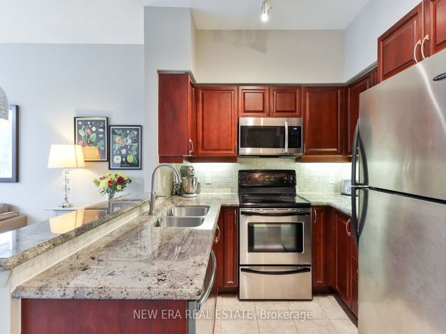 108 - 3830 Bathurst St
