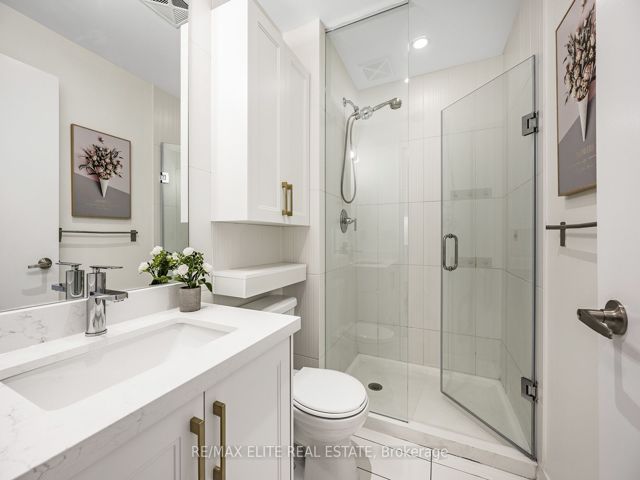 3805 - 25 Capreol Crt