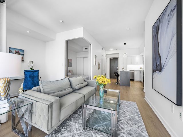 3805 - 25 Capreol Crt