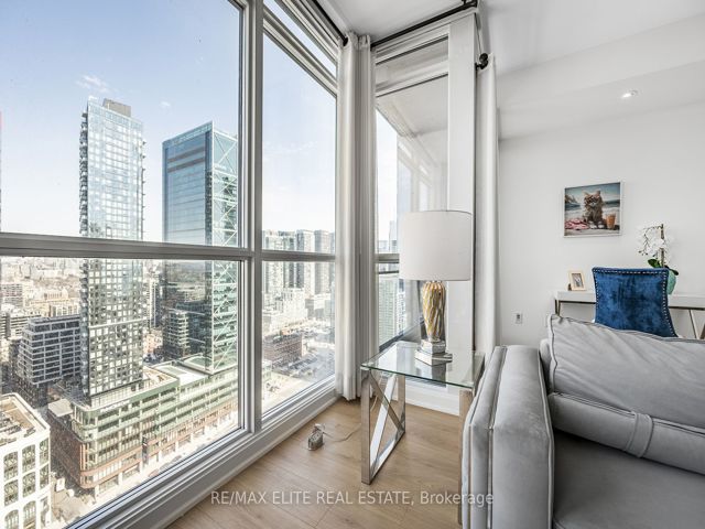 3805 - 25 Capreol Crt