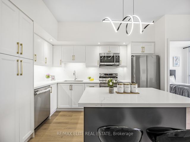 3805 - 25 Capreol Crt