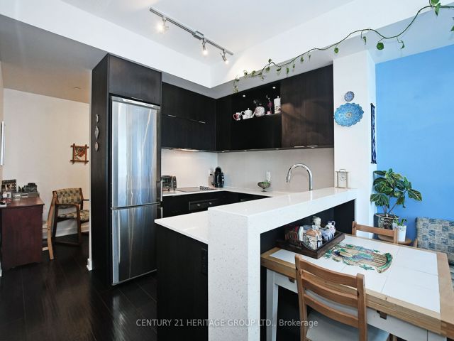 1201 - 170 Sumach St