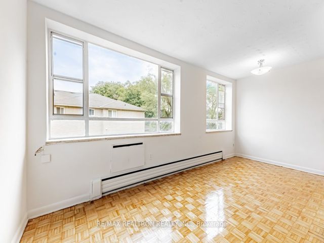 203 - 2895 Bathurst St