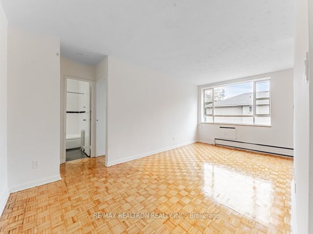 203 - 2895 Bathurst St