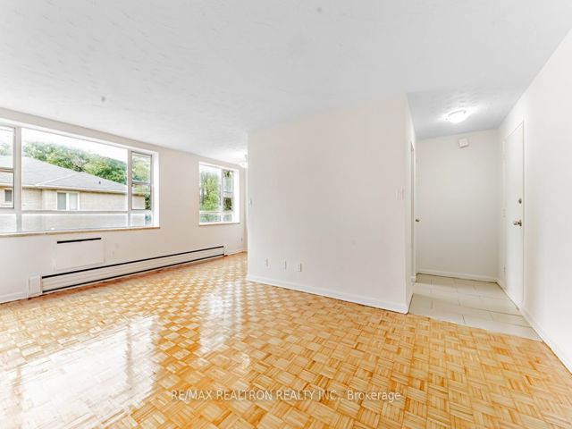 203 - 2895 Bathurst St