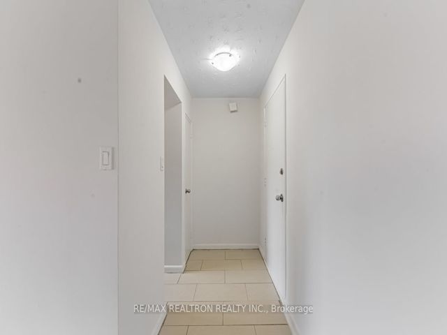 203 - 2895 Bathurst St
