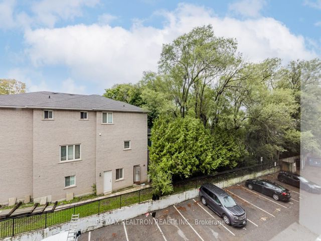 203 - 2895 Bathurst St