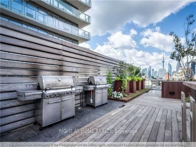 2407 - 70 Distillery Lane E