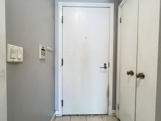 1228 - 111 Elizabeth St