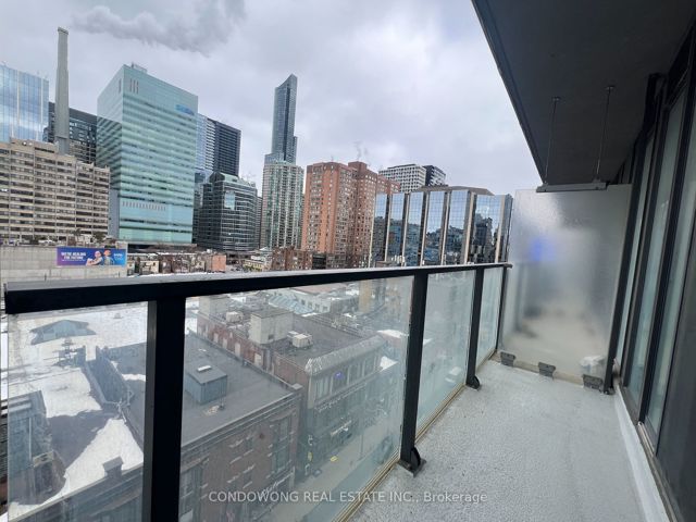 1228 - 111 Elizabeth St