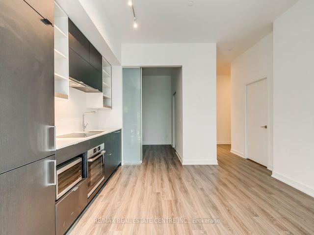 406 - 20 Edward St