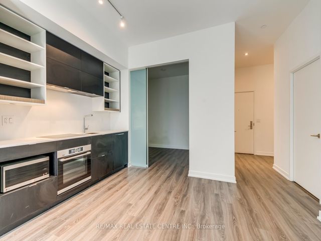 406 - 20 Edward St