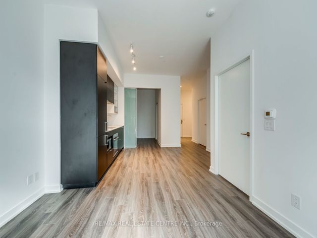 406 - 20 Edward St