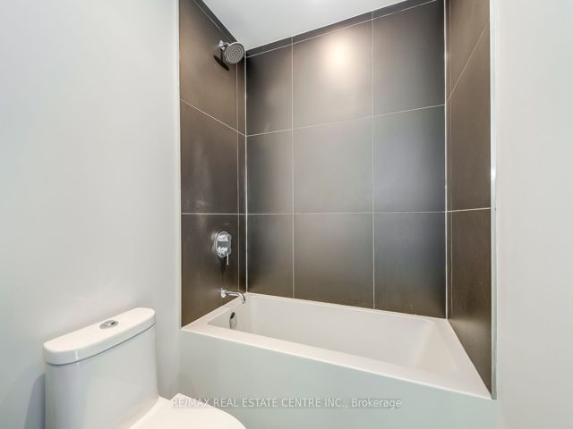 406 - 20 Edward St