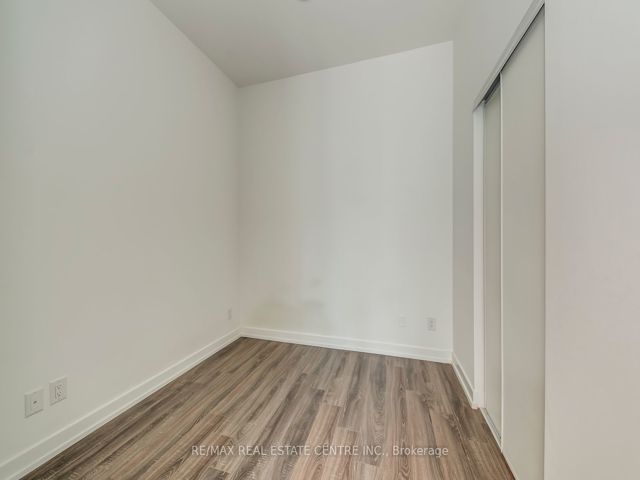 406 - 20 Edward St