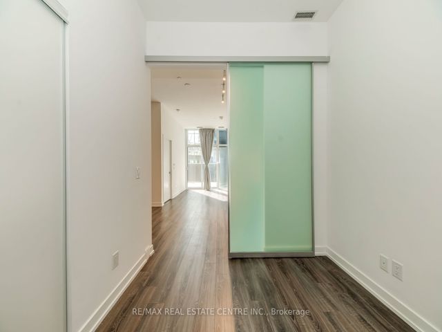 406 - 20 Edward St