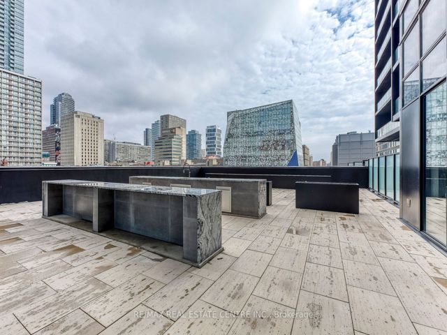 406 - 20 Edward St