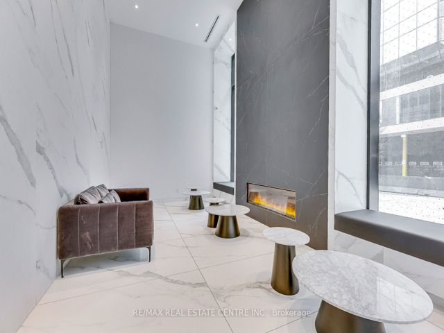 406 - 20 Edward St