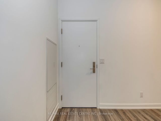 406 - 20 Edward St