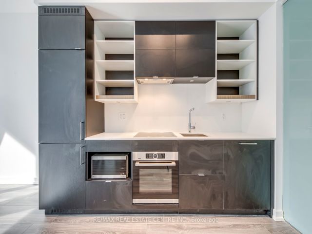 406 - 20 Edward St