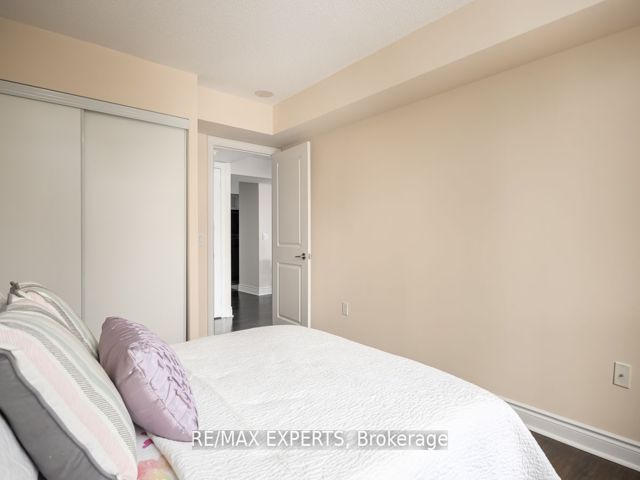 1426 - 500 Doris Ave