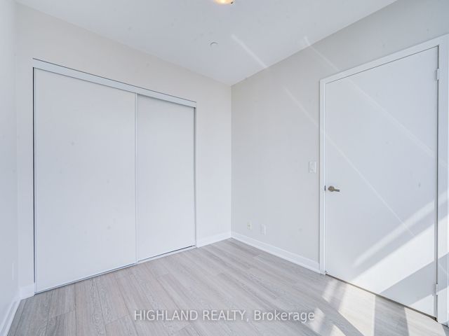 3909 - 100 Harbour St