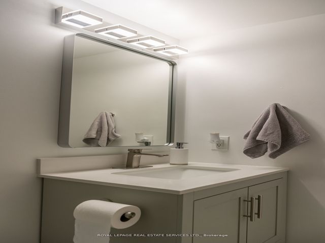 212 - 7 Concorde Pl