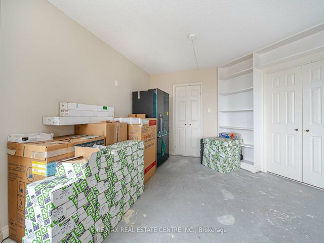 2201 - 175 Cumberland St