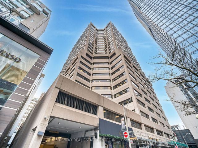2201 - 175 Cumberland St