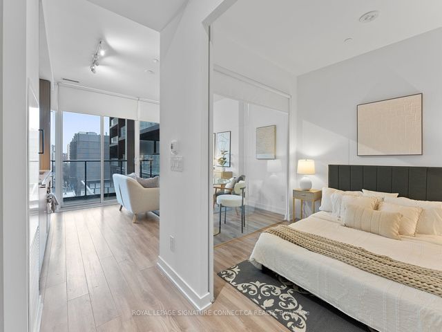 517 - 20 Edward St