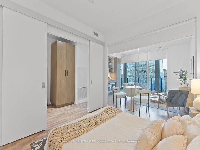 517 - 20 Edward St