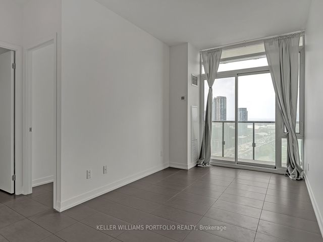 2012 - 170 Fort York Blvd
