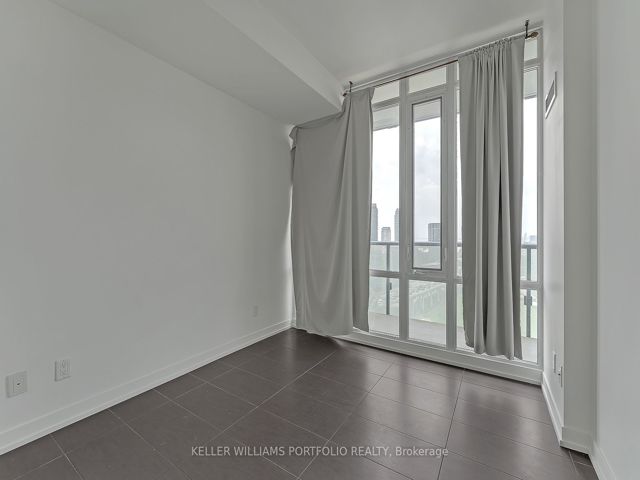 2012 - 170 Fort York Blvd