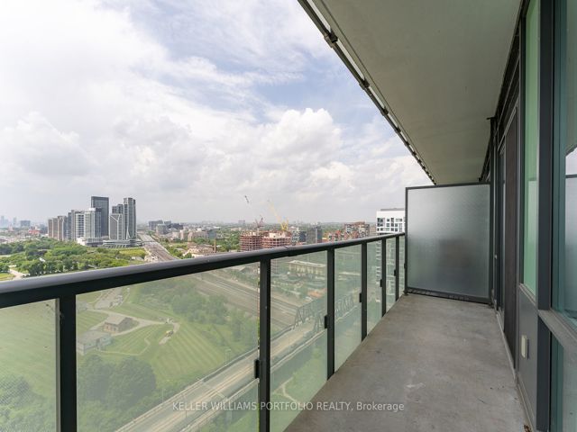 2012 - 170 Fort York Blvd