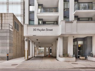 302 - 30 Hayden St