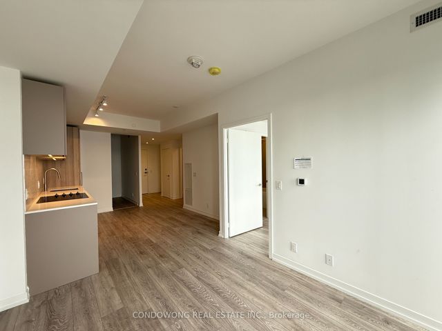 3312 - 55 Mercer St