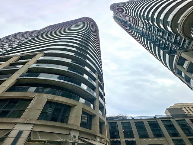 3101 - 25 Carlton St