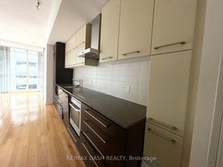 312 - 770 Bay St