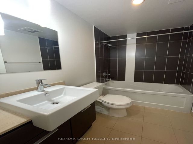 312 - 770 Bay St