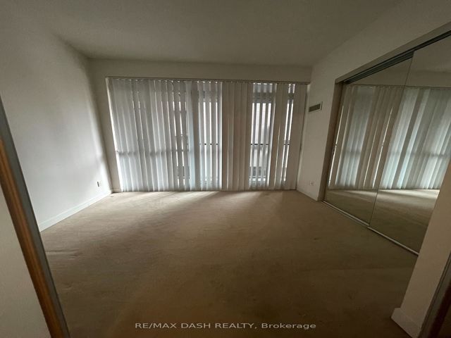 312 - 770 Bay St