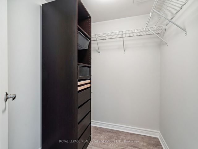 1807 - 25 Lower Simcoe St