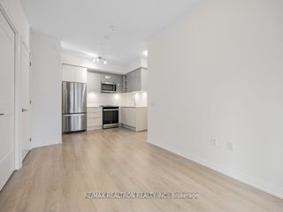 710 - 25 Holly St